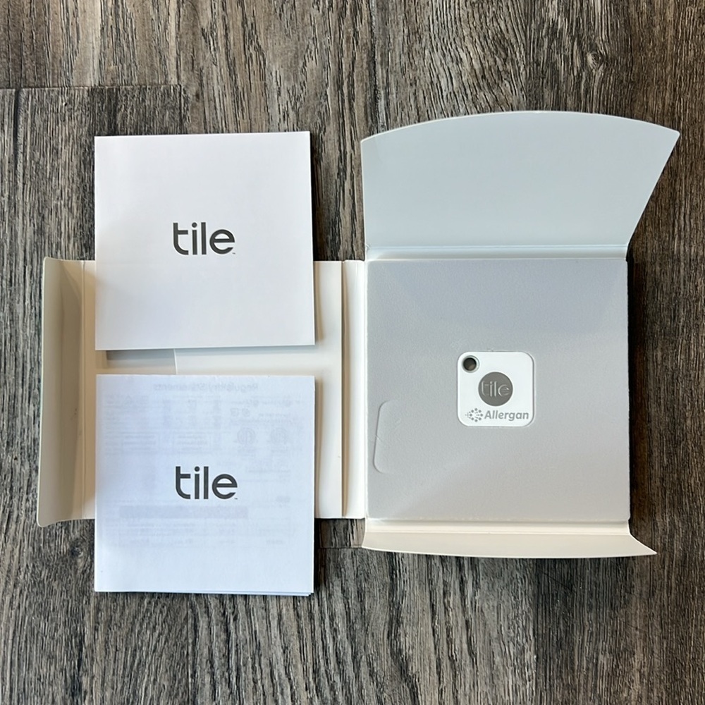 Tile Mate Electronics White Tile Brand New Original Box Find Anything - Picture 3 of 5